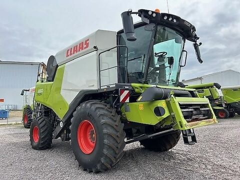 Claas TRION 660