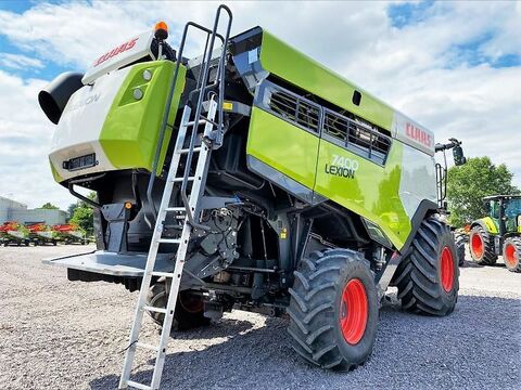 Claas LEXION 7400