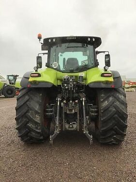 Claas AXION 810