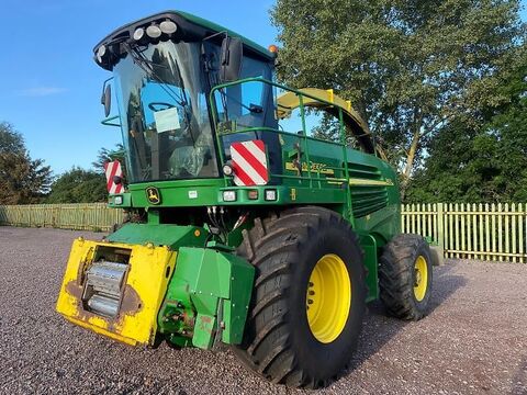 John Deere 7400 3