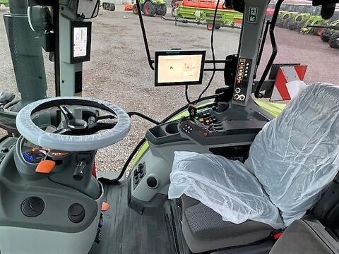 Claas ARION 530 CMATIC