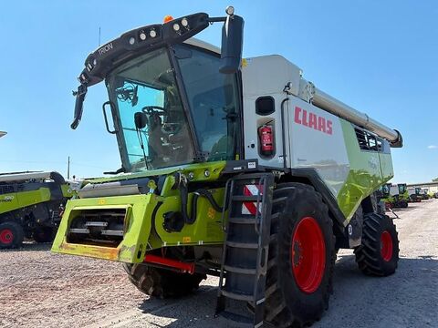 Claas TRION 750