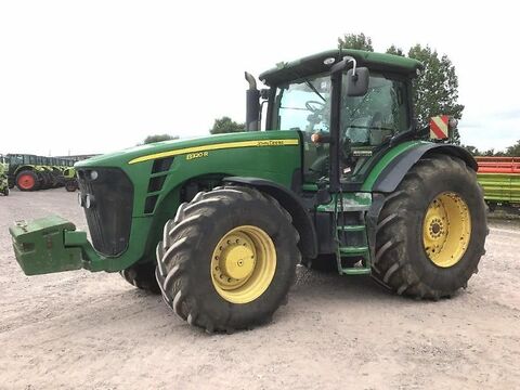 John Deere 8320 R