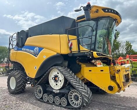 New Holland CR 8.80 ST