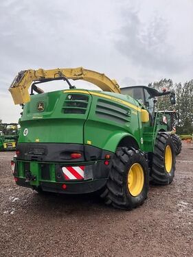 John Deere 8400 3