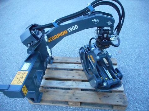 Uniforest Scorpion1300