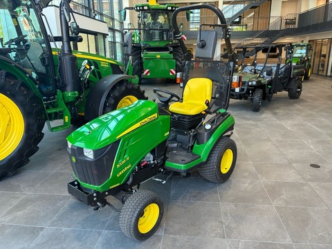 John Deere 1026R