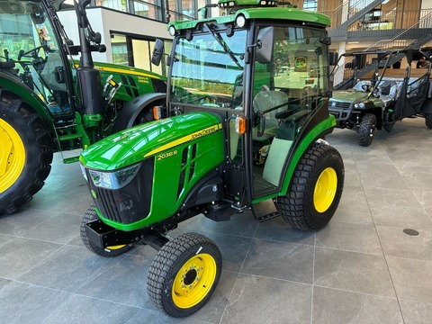John Deere 2038R