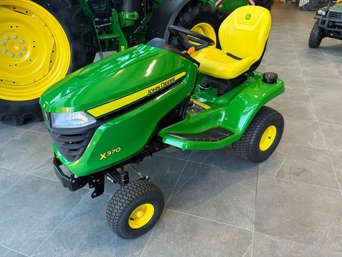 John Deere X370