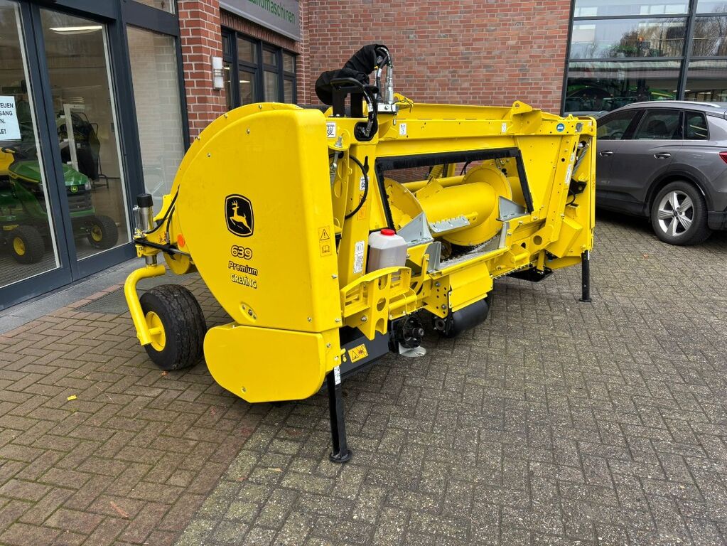 John Deere 639 3