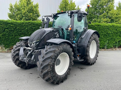 Valtra N135