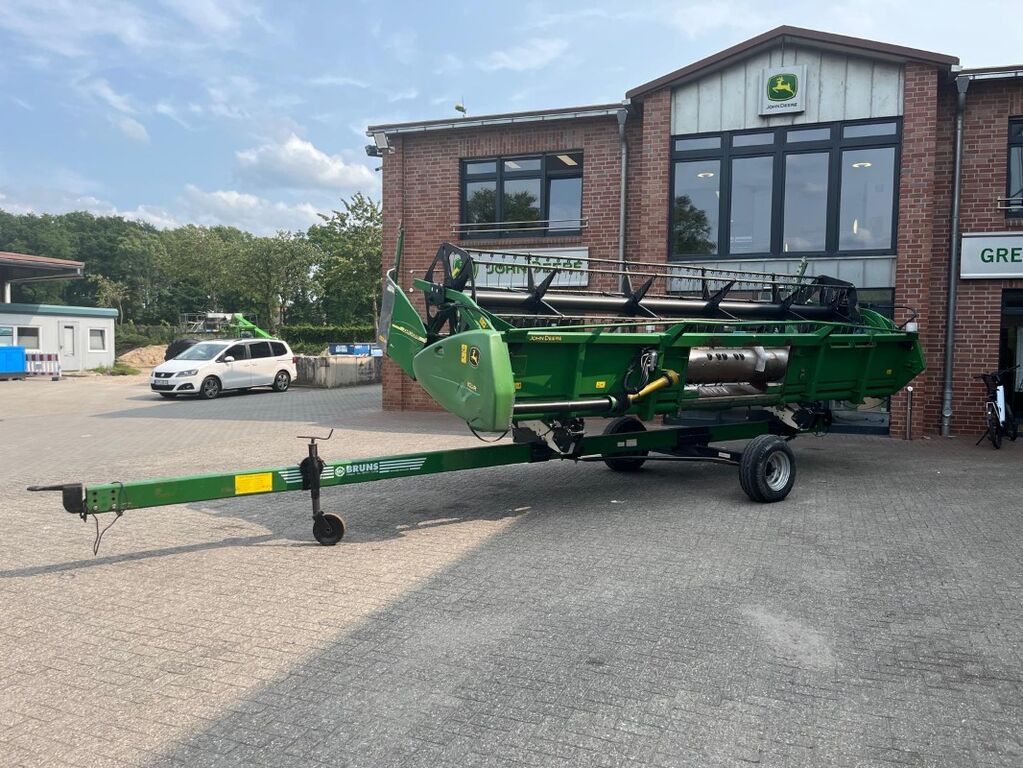 John Deere 622R inkl. Zürn Rapstisch 1