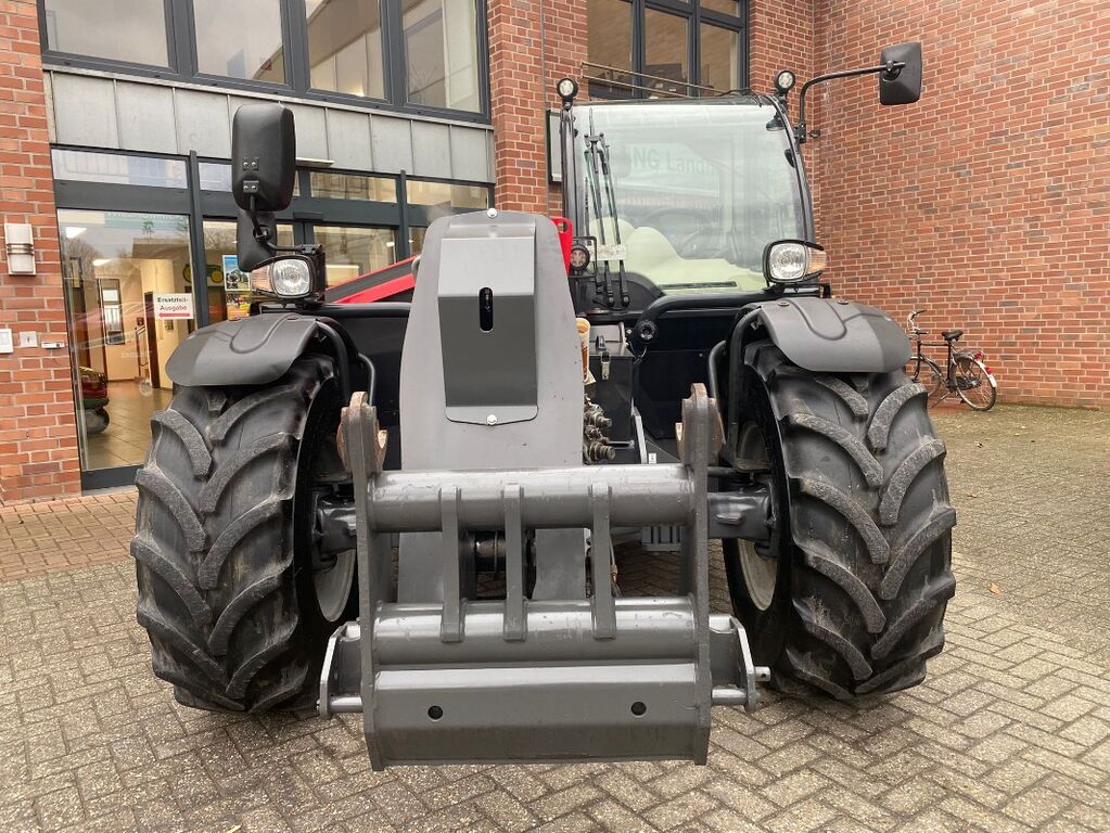 Massey Ferguson TH8043 2