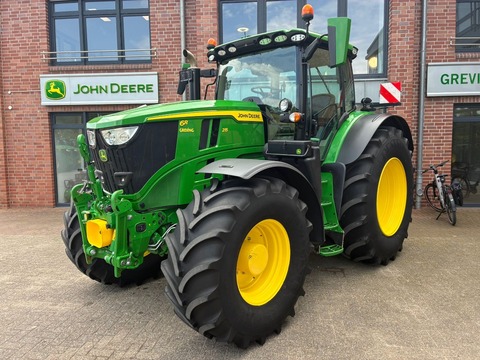 John Deere 6R215