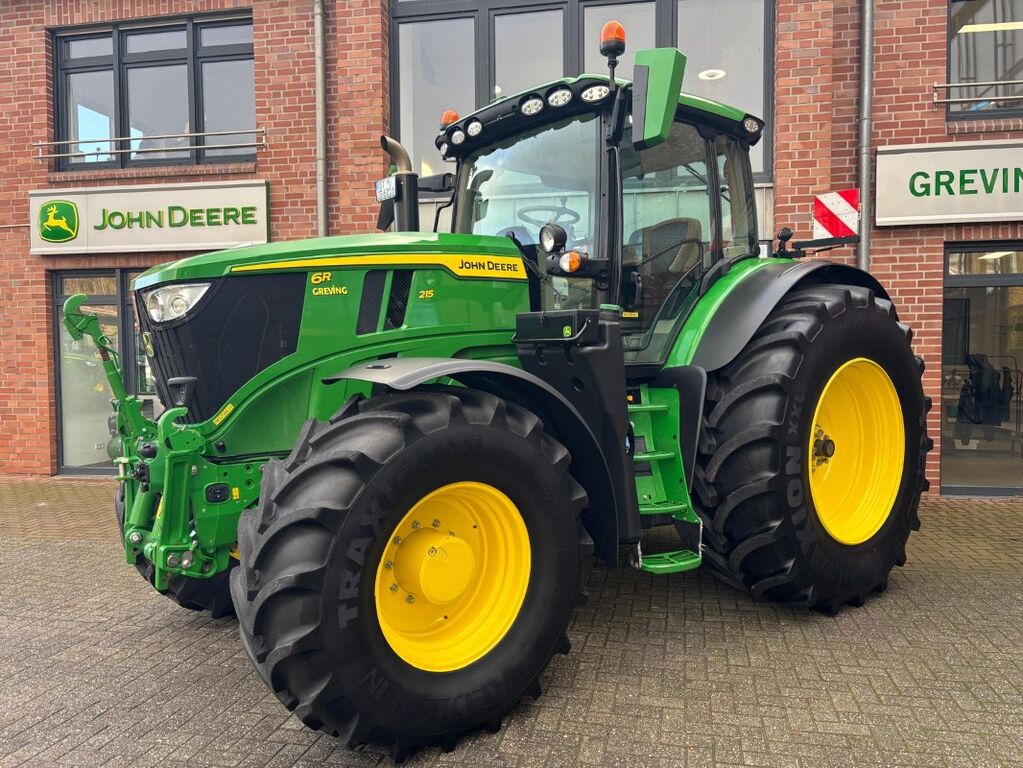 John Deere 6R215 1