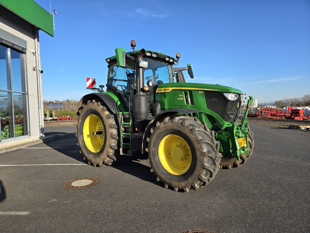 John Deere 6R230 3