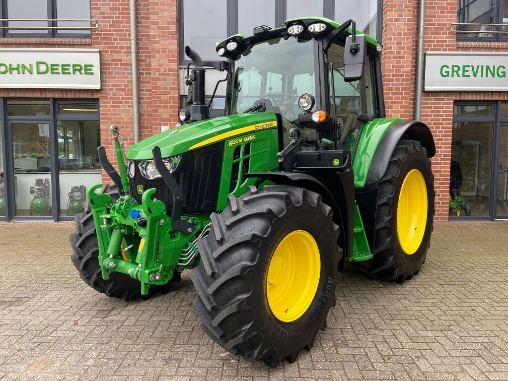 John Deere 6120M  1