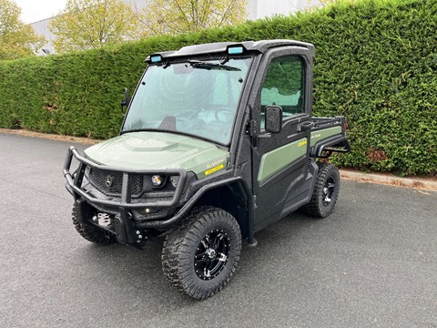 John Deere Gator XUV835M *Benzin*
