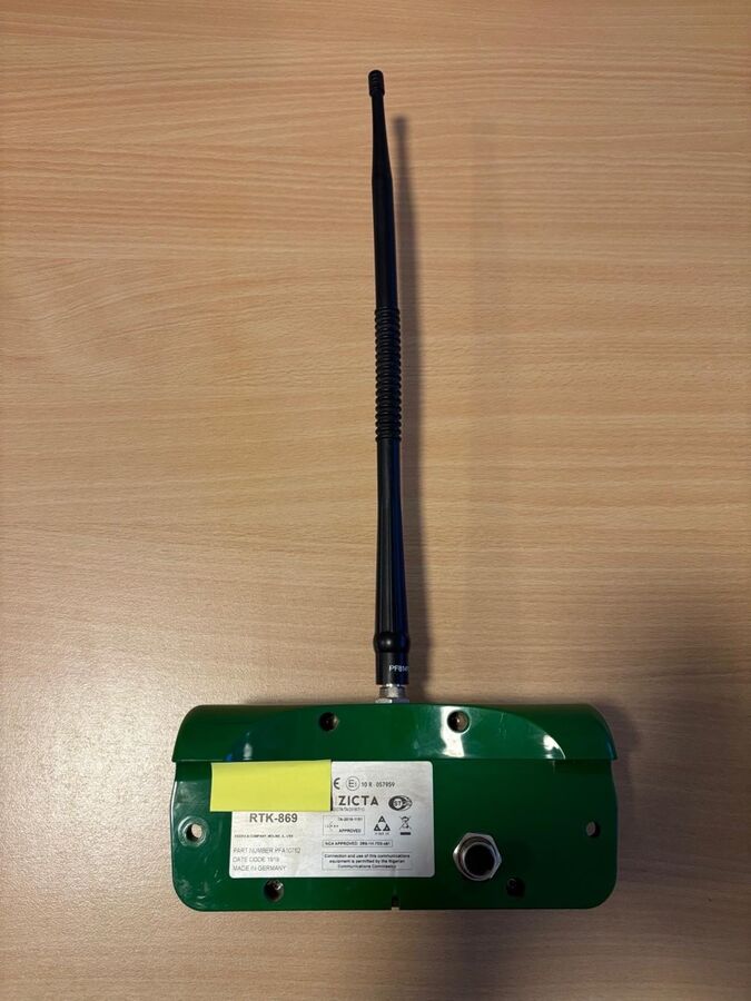 John Deere RTK Radio 869 2