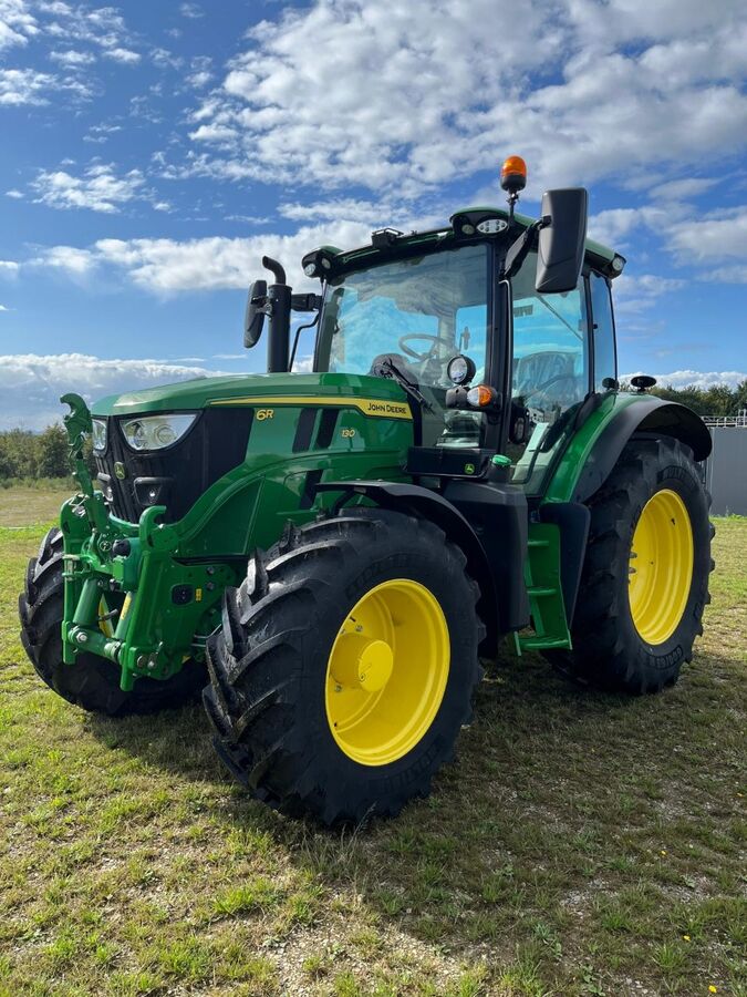John Deere 6R130 2