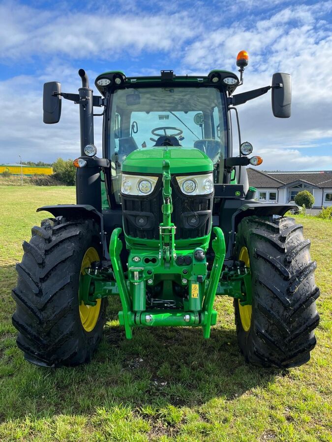 John Deere 6R130 3