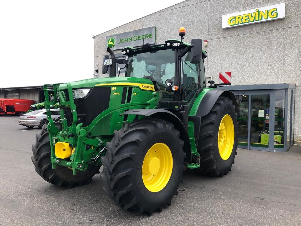 John Deere 6R215 1