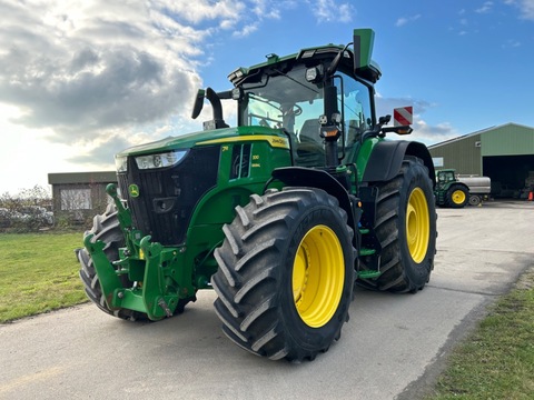 John Deere 7R330 