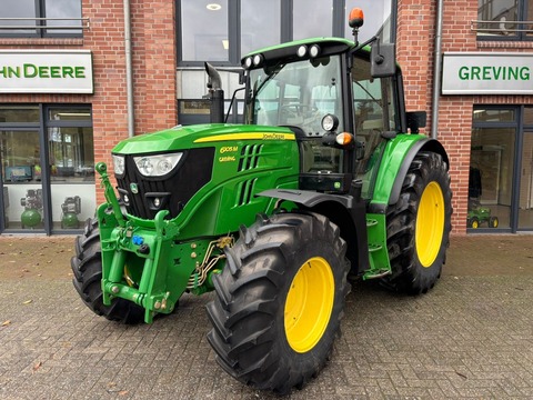 John Deere 6105M