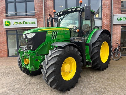John Deere 6215R