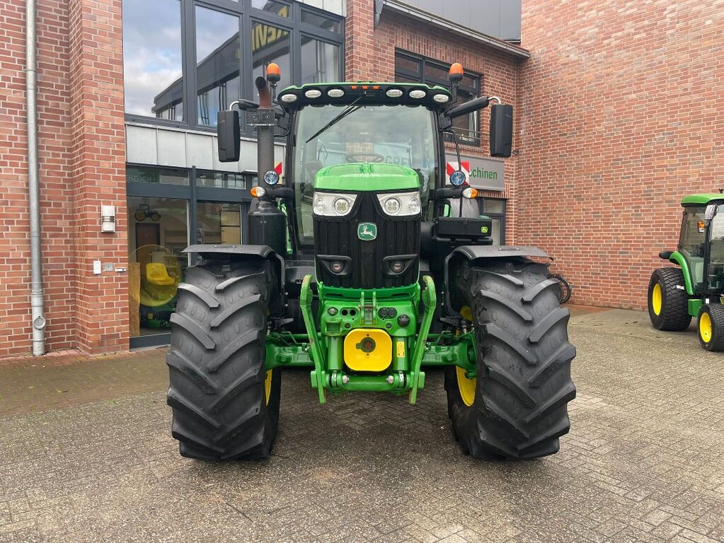 John Deere 6215R 2