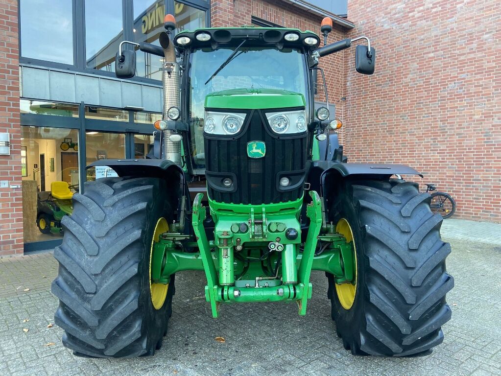 John Deere 6210R 2