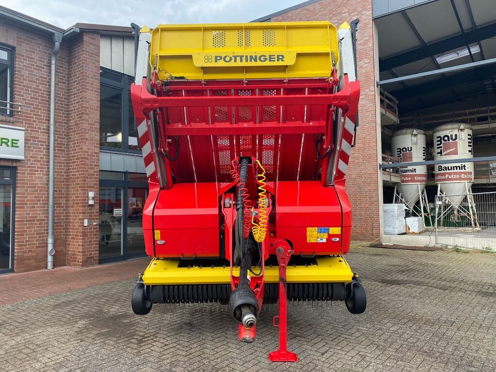 Pöttinger Jumbo 8380 2