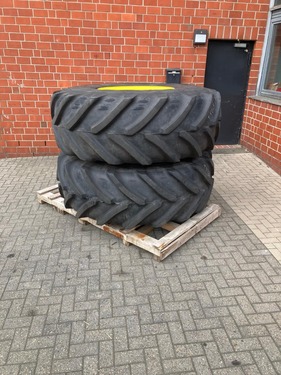 Michelin 680/85R32