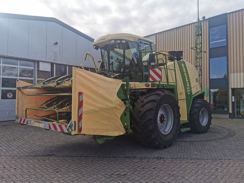 <strong>Krone Big X 700</strong><br />