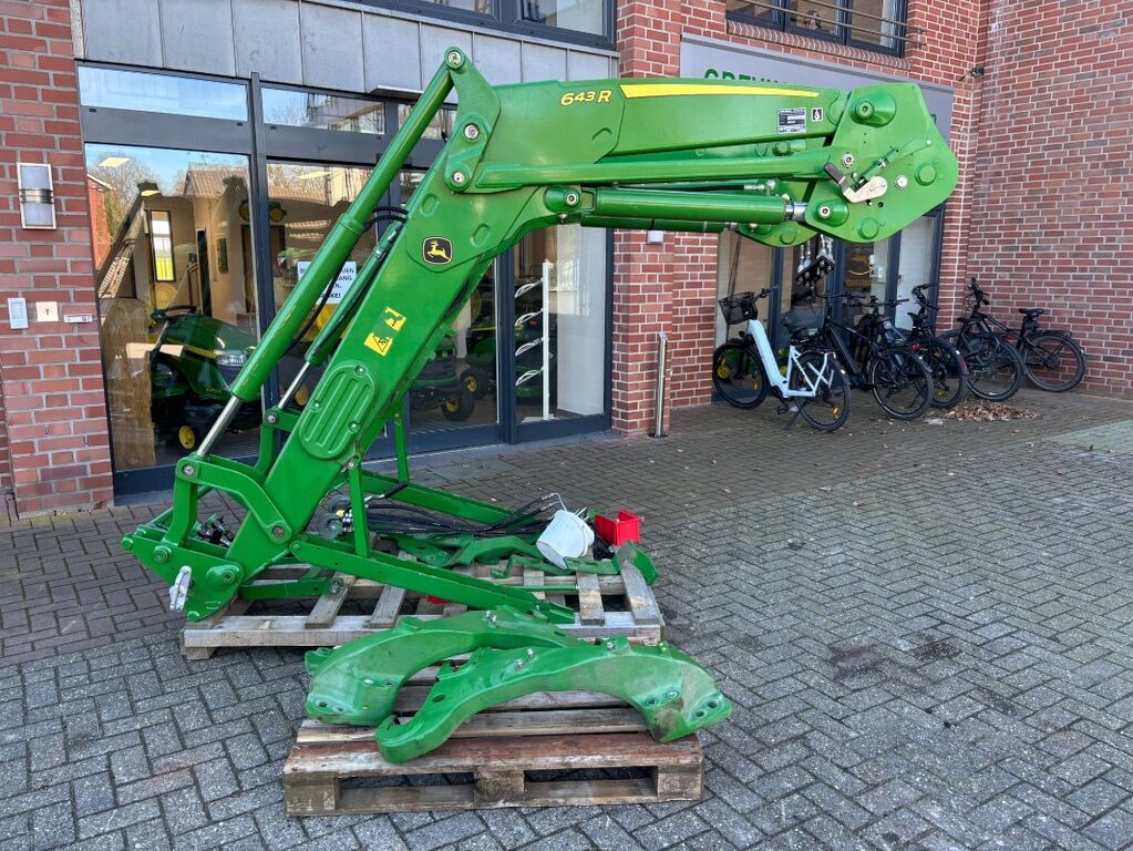John Deere 643R 2