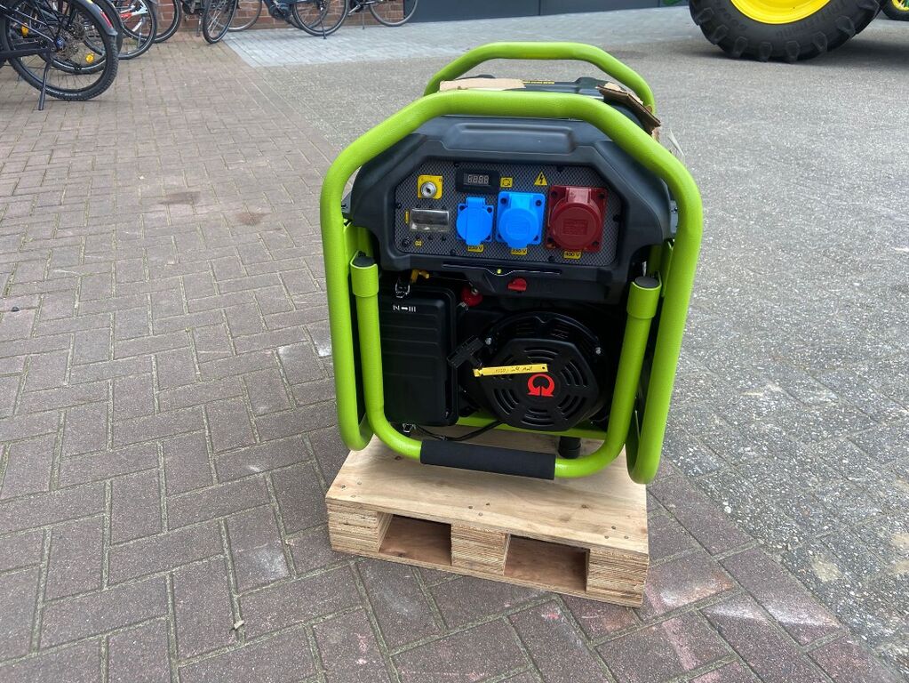 PX 8000 3