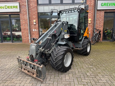 GiANT V5003