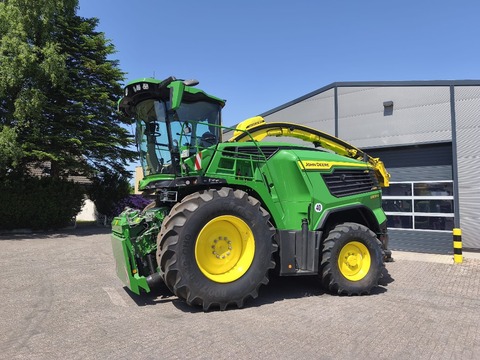 John Deere F8 600 ProDrive 40 km/h