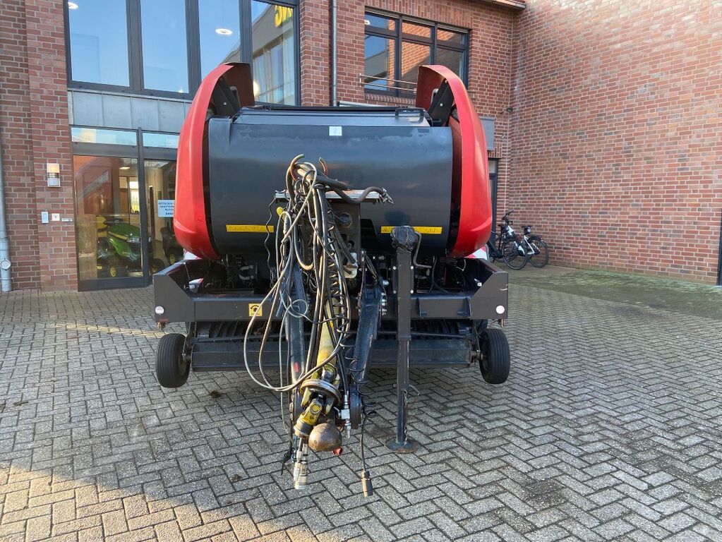 Massey Ferguson 325F 2