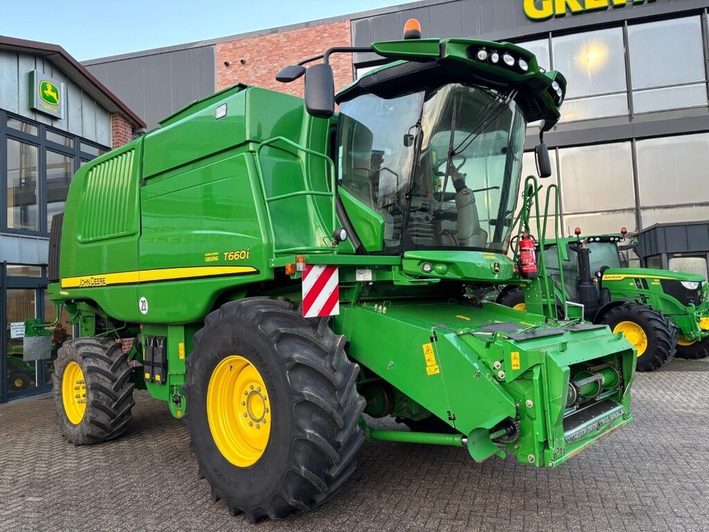 John Deere T660i 3