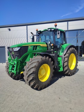 John Deere 6M145