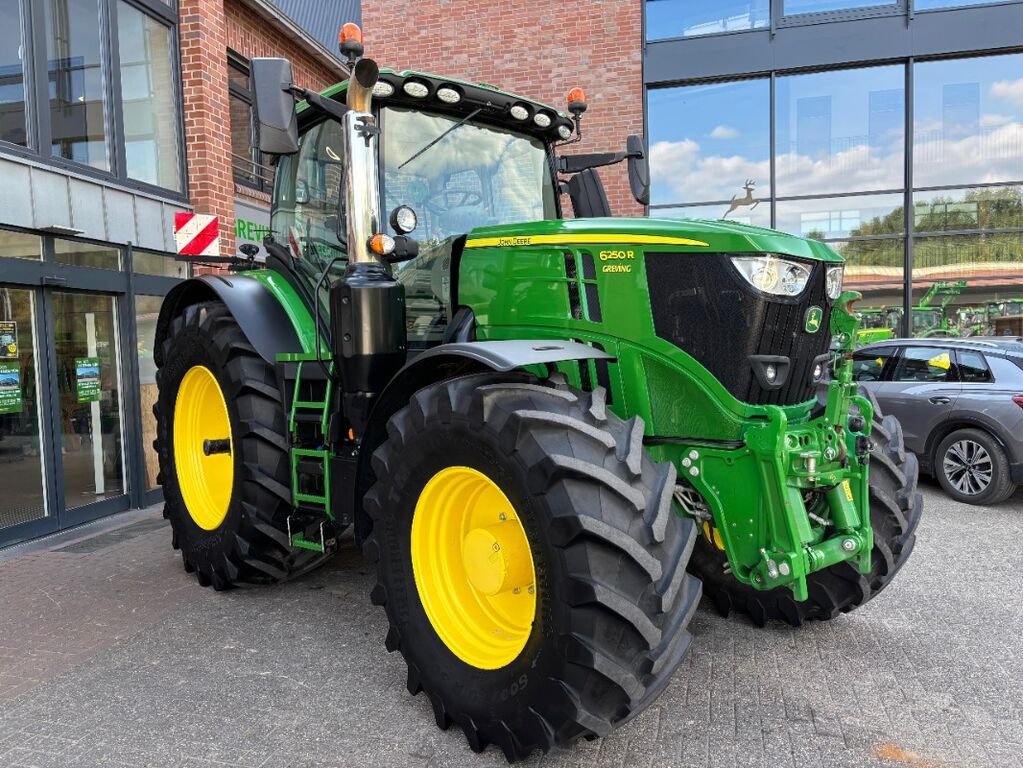 John Deere 6250R 3