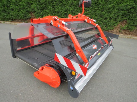 <strong>Kuhn MERGE MAXX 440F</strong><br />