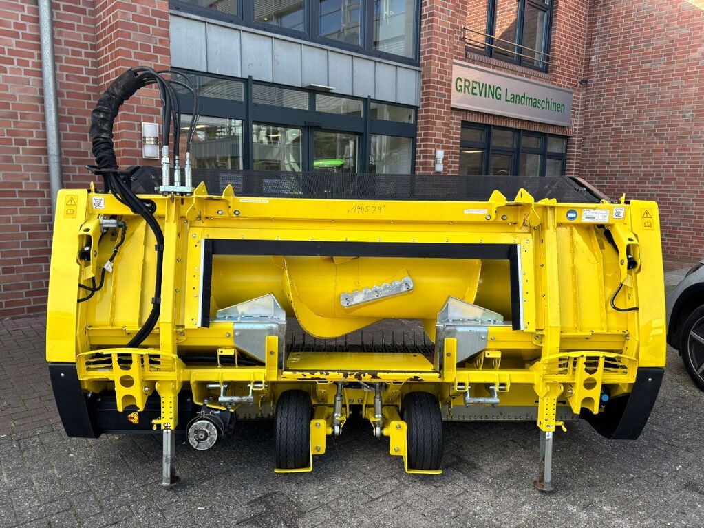 John Deere 30R 2