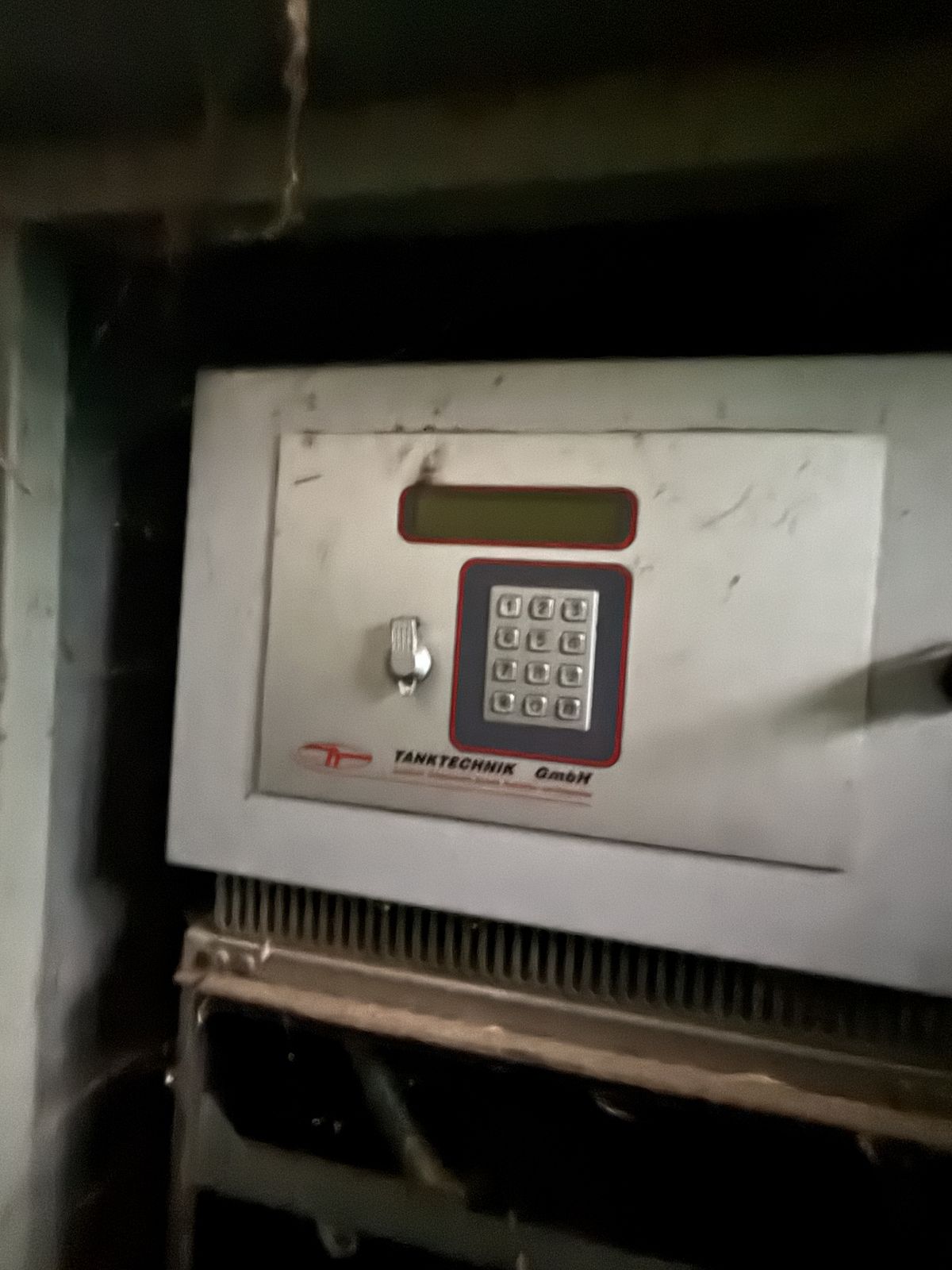 Dieseltank 30.000 Liter mit Pumpe 3