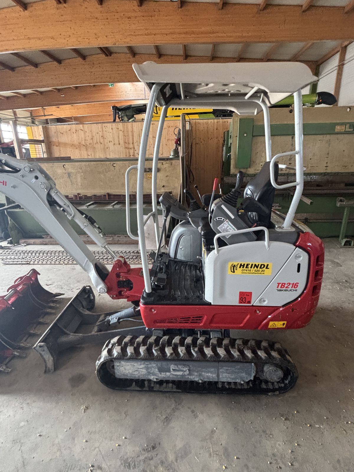 Takeuchi TB 216 mit Powertilt 2