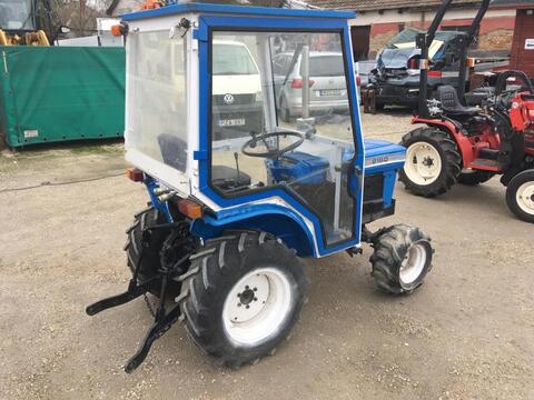 Iseki Iseki TX2160 16 lóerős fülkés Japán kistraktor e 3
