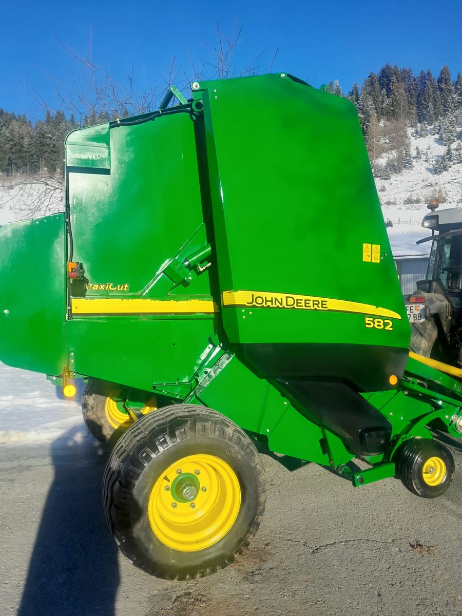 John Deere 582 Maxi Cut 3