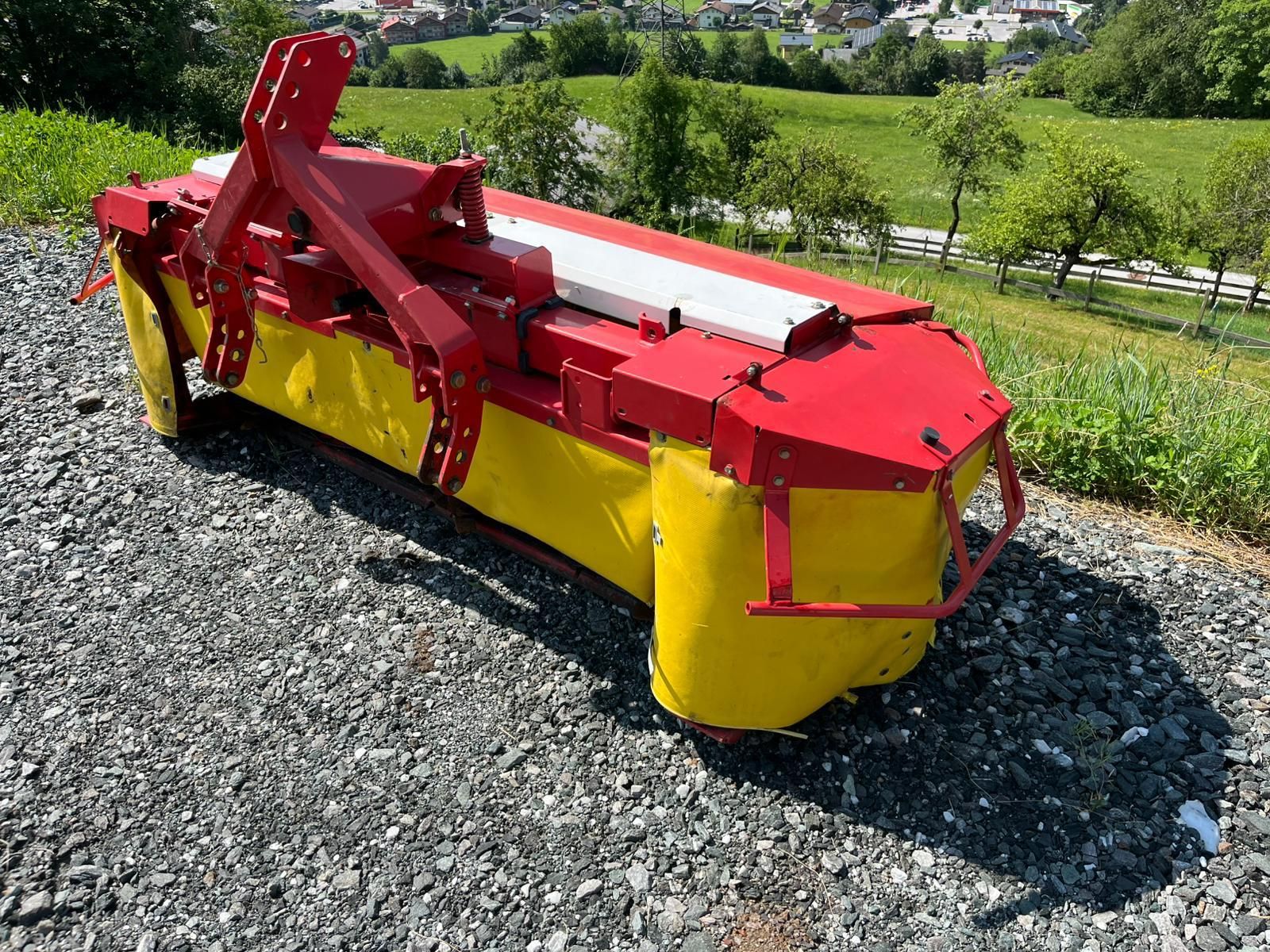 Pöttinger Alpin 220 Front 2