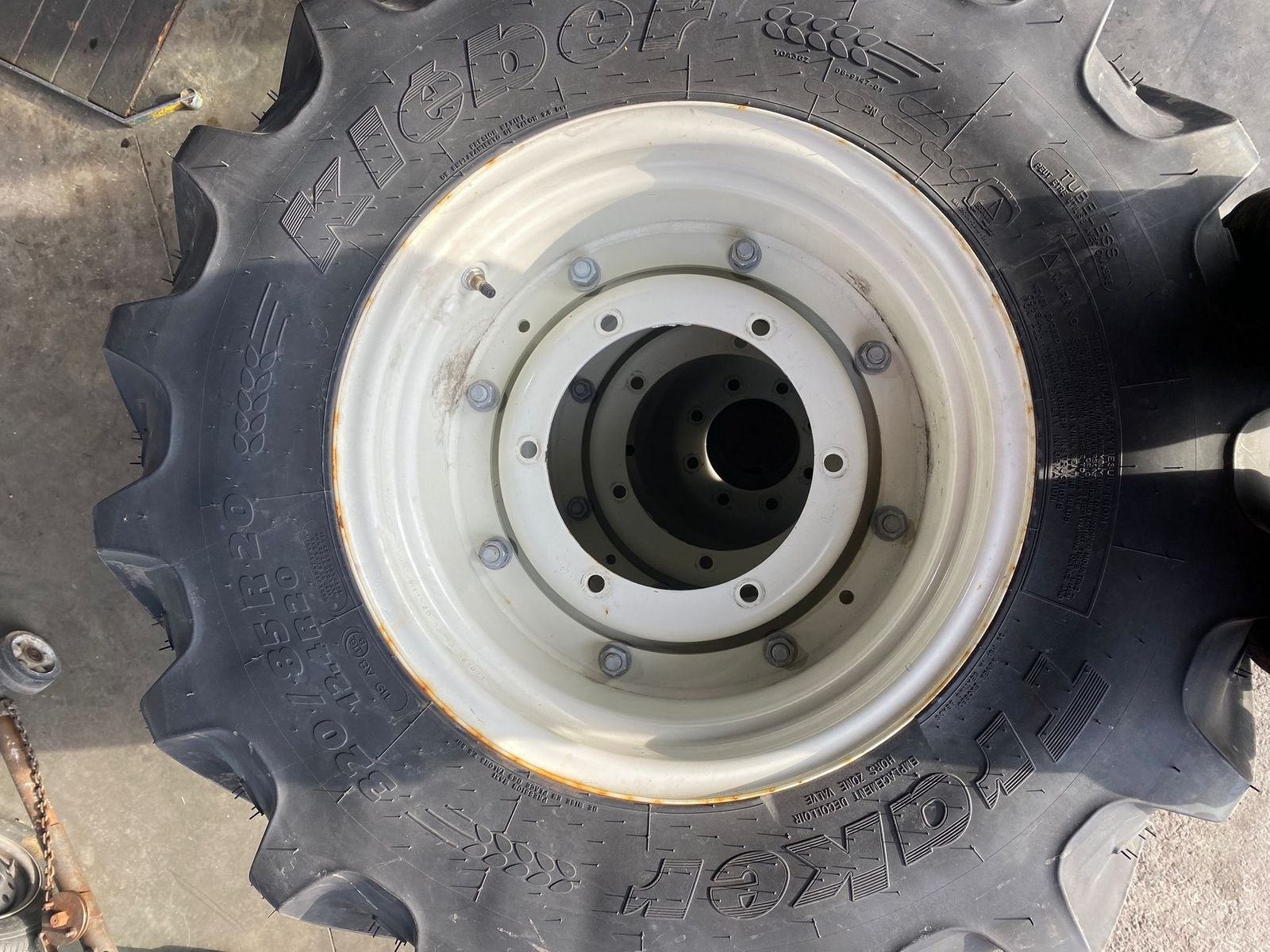 Kleber 320/85-20 und 380/85-30 2